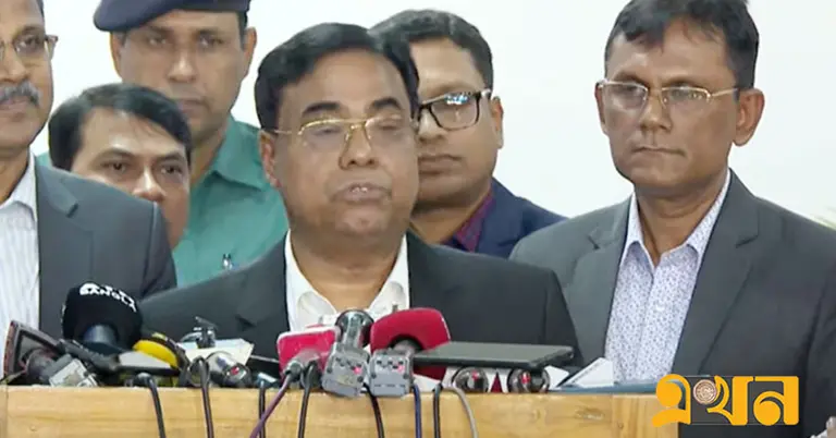 ব্রিফিংয়ে ইসি সচিব